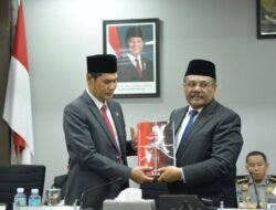 Sekda Aceh Sampaikan Nota Keuangan Perubahan APBA 2025, Fokus Kemiskinan dan SDM