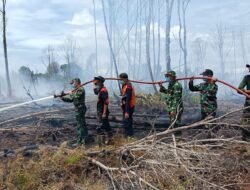 Dandim 0107/Asel Turun Langsung Pimpin Pemadaman Bara di Ujung Mangki Aceh Selatan